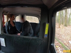 Grosse titten, Blondine, Vollbusig, Kehlenfick, Lecken, Geld, Piercing, Muschi