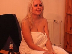 Enthousiasteling, Mooie dikke vrouwen, Grote kont, Grote mammen, Blond, Masturbatie, Alleen, Strippen