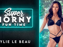 Бикини, Пальцем, Милф, Бритые, Соло, Чулки, Игрушки, Вебкамера