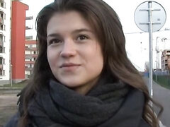 18 jahre, Leie, Blasen, Braunhaarige, Kleid, Handjob, Rasiert, Jungendliche (18+)