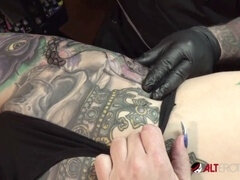 Marie Bossette endures painful leg tattoo at tough tattoo shop