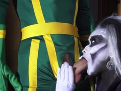 Grosse bite, Sucer une bite, Tir de sperme, Interracial, Adolescente
