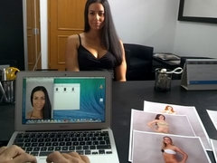 Good-looking brunette opens her wet crack on the casting