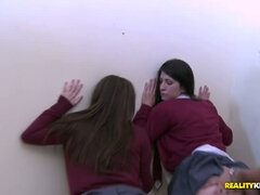 Две девушки, Трусики, Киски, Молоденькие, Втроем