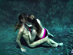 ブロンド, 茶髪の, 人形, レズビアン, オマンコ, 水中