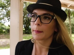 Leie, Blasen, Spermaladung, Schwanz, Aufs gesicht abspritzen, Brille, Geld, Pov
