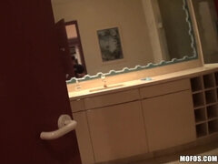 Enthousiasteling, Anaal, Bruinharig, Kwartet, Latijnse vrouw, Natuurlijke tieten, Feest, Tiener