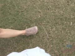 素人, ビーチ, ブロンド, 指いじり, 足コキ, 彼女, 小柄, ハメ撮り