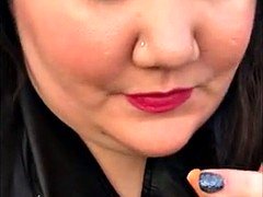 Amateur, Belle grosse femme bgf, Brunette brune, Première fois, De plein air, Fumer