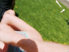 Amerikaans, Hondjeshouding, Vingeren, Latijnse vrouw, Buiten, Doordringend, Kort haar, Tatoeage