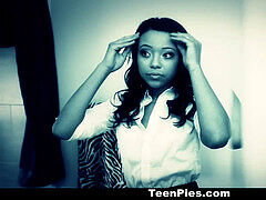 デカチン, 中出し, イく瞬間, 黒人, 小柄, 秘密の, ガリガリ, ティーン