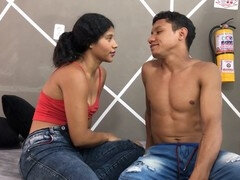 18 años, Madres para coger, Adolescente