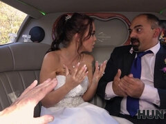 Grosse bite, Gros seins, Brunette brune, Cocu, Hard, Époux mari, Lingerie, Nénés