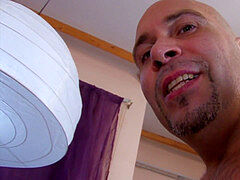 Leie, Blasen, Geile alte tussi, Selbstgemacht, Milf, Ablutschen
