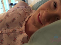 Amateur, Sucer une bite, Éjaculation interne, Doigter, Branlette thaïlandaise, Huilée, Pov, Chatte