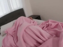 Diep in de keel, Handbeurt, Hd, Moeder, Natuurlijk, Tepels, Tiener, Tieten likken