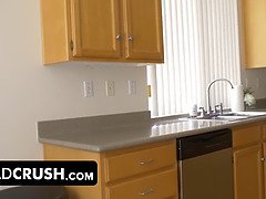 Grosser schwanz, Blasen, Besamung, Papi, Kehlenfick, Hd, Muschi, Schreiend