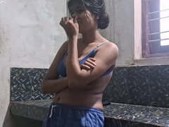 Leie, Tussi, Grosse titten, Blasen, Befummelt, Indisch