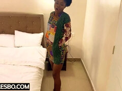 Leie, Schwarz, Schwarz, Lesbisch, Lecken, Natürlichen titten, Zierlich, Muschi