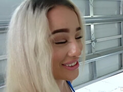 Grosse titten, Blondine, Blasen, Pummelig, Hardcore, Pov, Öffentlich, Muschi