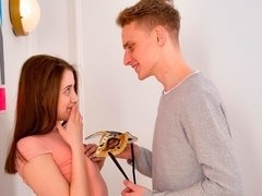 Blasen, Braunhaarige, Handjob, Küssen, Zierlich, Russisch, Jungendliche (18+), Eng