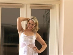 Dancing, Fetish, Massage, Masturbation, Orgasm, Public, Solo