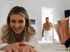 Amateur, Gros cul, Grosse bite, En levrette, Seins naturels, Rugueux, Maigrichonne, Adolescente