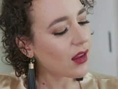 Sadomasochismus, Braunhaarige, Weibliche domination, Klaffend, Lesbisch, Bestrafung, Rasiert, Sklave