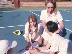 フェラチオ, コンドーム, 女, なめる, オマンコ, ティーン, 三人, オッパイの