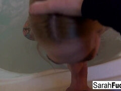 Sarah blows her dude in the jacuzzi - Sarah jessie