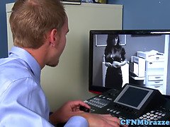 Grote mammen, Rondborstig, Naakte man aangeklede vrouw, Oudere vrouw, Lul, Moeder die ik wil neuken, Kousen, Trio