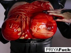 Брюнетки, Грудастые, Индианки, Белье, Бритые, Соло, Дразнящие, Сиськи