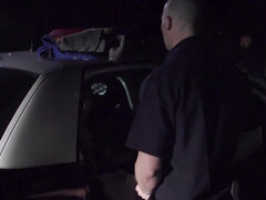 18 jaar, Condoom, Likken, Politie, Kut duiken, Geschoren, Tiener, Tieten likken