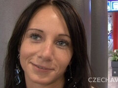 Kont, Bruinharig, Vingeren, Handbeurt, Likken, Moeder die ik wil neuken, Buiten, Strippen