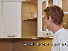 Grosse bite, Tromperie, Papa, Mature, Rasée, Adolescente, Mouillée