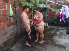 Grosser arsch, Grosse titten, Bauernhof, Hd, Latina, Im freien, Spanisch, Ehefrau