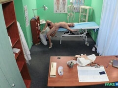 素人, お尻, 医者, 指いじり, なめる, マッサージ, 看護婦, ユニフォーム