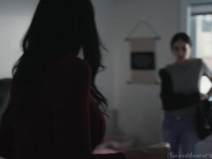 Culo, Tetas grandes, Rubia, Morena, Pareja, Lamidas, Tetas naturales, Madrastra