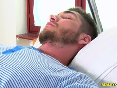 Pijpbeurt, Bruinharig, Bedriegen, Sperma shot, Sperma in gezicht, Likken, Rijpe lesbienne, Kut duiken