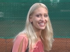 Blonde, Tir de sperme, Branlette thaïlandaise, Hard, Fait maison, Pov, Réalité, Gicler