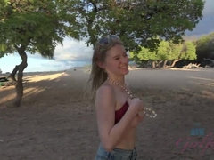 Plage, Sucer une bite, Doigter, Exhib, Huilée, Orgasme, Public, Mouillée