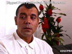 Grosse bite, Sucer une bite, Brunette brune, Plantureuse, Couple, Gorge profonde, Chatte, Réalité