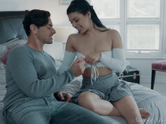 Baby sitter, Tir de sperme, Hd, Léchez, Chatte, Adolescente, Nénés, Jouets