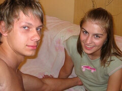 Amateur, Chambre à dormir, Sucer une bite, En levrette, Poupée, Seins naturels, Maigrichonne, Adolescente