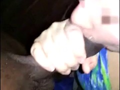 Enthousiasteling, Grote lul, Grote mammen, Pijpbeurt, Sperma shot, Jurk, Sperma in gezicht, Handbeurt