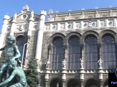 デカパイ, 茶髪の, 着衣女と全裸男, シゴき, オナニー, 公共, ガリガリ, オッパイの