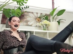 Садо мазо, Британки, Доминирование, Женское доминирование, Каблуки, Руководство, Милф, От первого лица