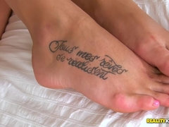 In den arsch, Schlafzimmer, Blasen, Handjob, Lecken, Masturbation, Rasiert, Titten