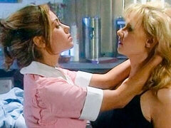 Tetas grandes, Rubia, Penetracion con dedos, Besar, Lamidas, Madres para coger, Estriptis, Tetas