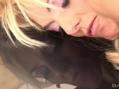 Блондинки, В машине, Семяизвержение, Член, Сперма на лице, Белье, Пирсинг, Игрушки